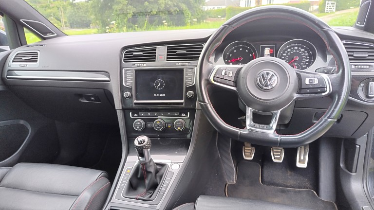 Volkswagen Golf GTi