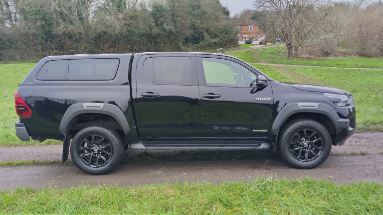 IMG HDR Toyota Hilux