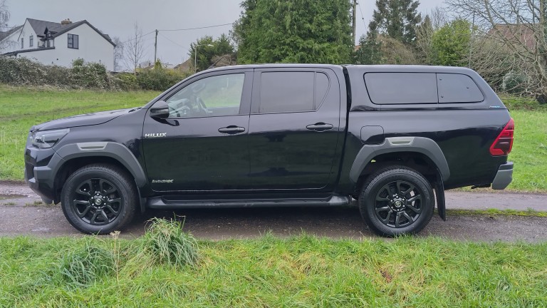 IMG HDR Toyota Hilux